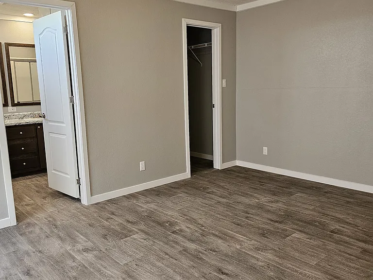 4600 Cumberland Farm Cir — Photo 6