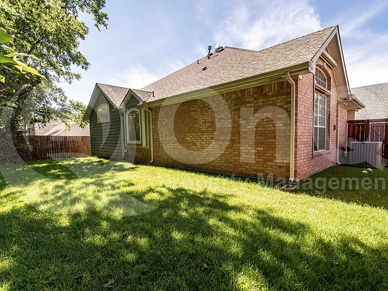 5022 Enclave Ct — Photo 21