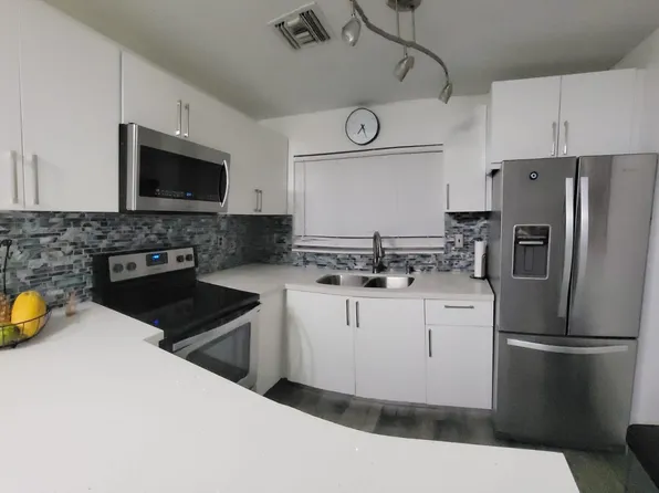 879 NE 214th Lane #2, Miami, FL 33179