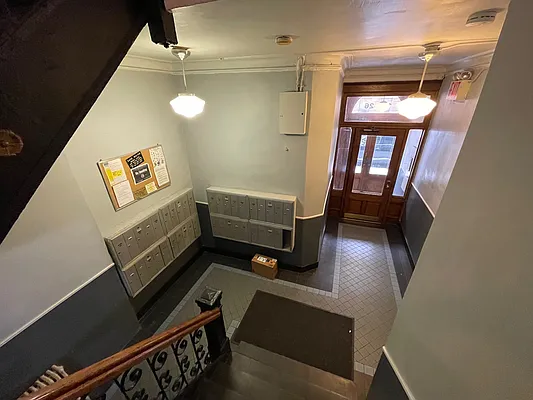 Rented by Compass | media 10