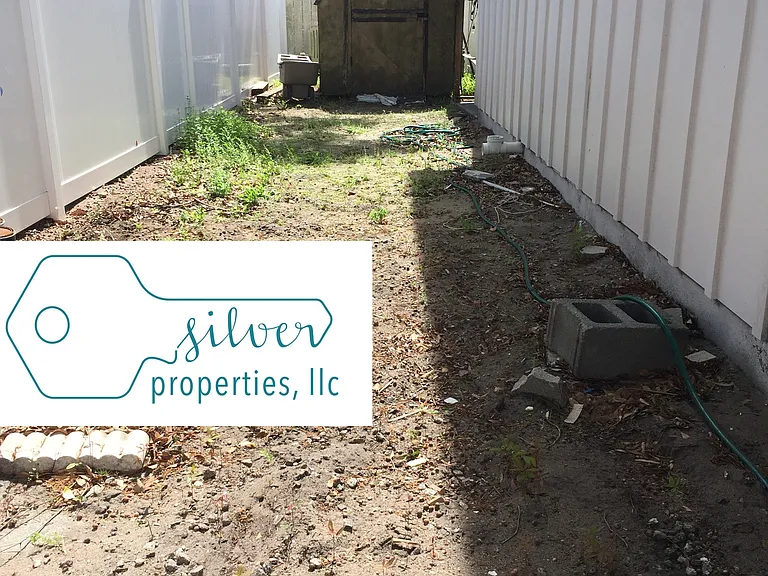 S Poplar Dr — Photo 2