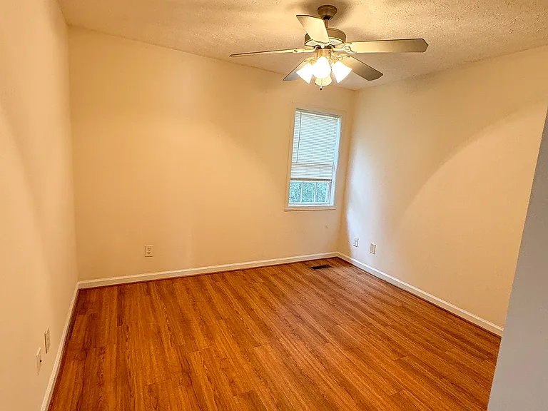 628 Florida St NW — Photo 4