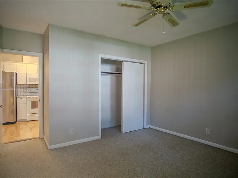 3 Tara Dr #4 — Photo 13