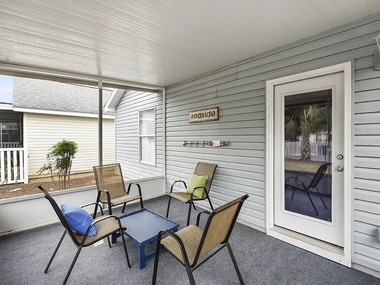 11815 Seashore Ln — Photo 7
