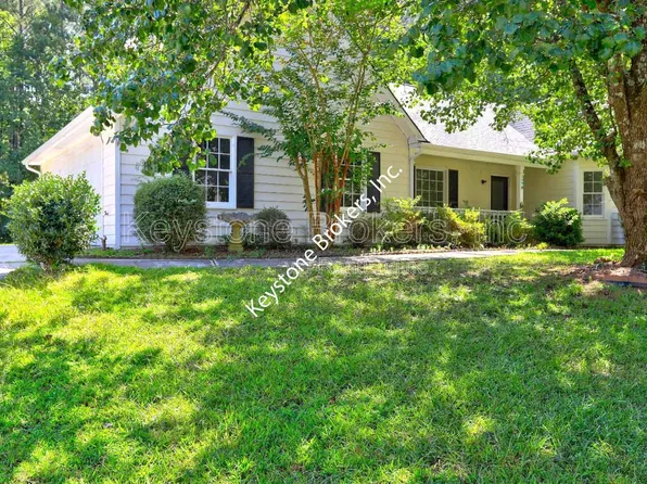 9166 Tara Dr SW, Covington, GA 30014