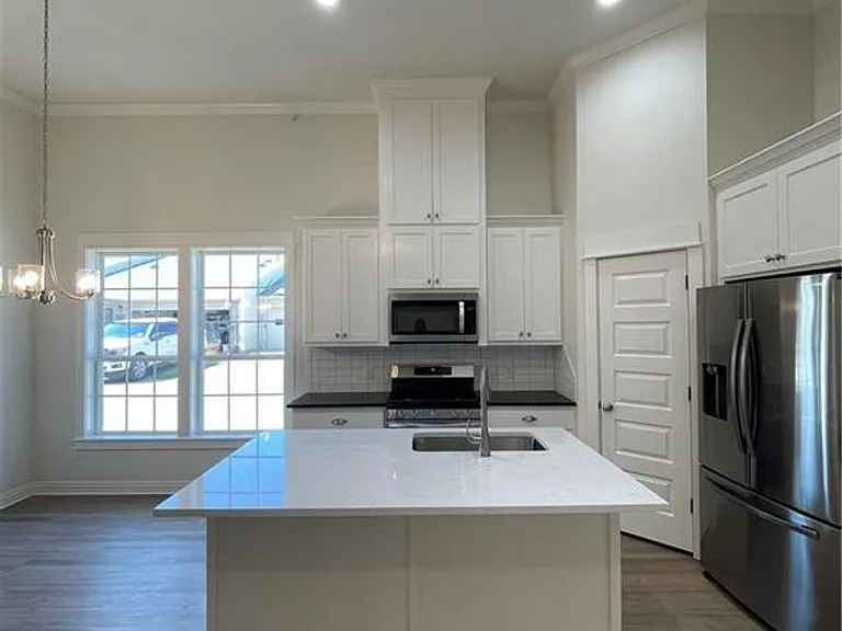 1544 Bennett St — Photo 20