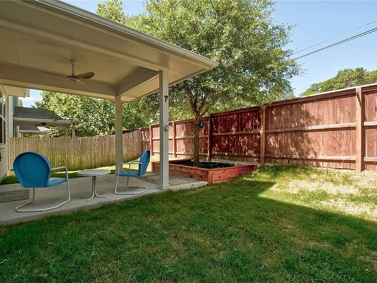 7408 Buchholz St — Photo 12
