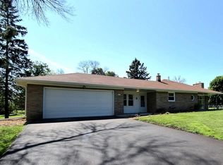 4121 S Church Dr, New Berlin, WI 53151