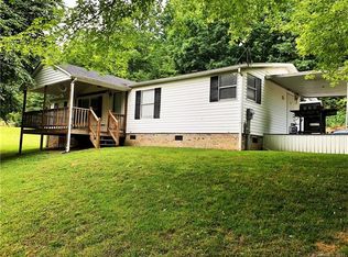 172 Rocky Top Rd, Zirconia, NC 28790