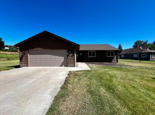 213 Donelson Ln, Yakima, WA 98908