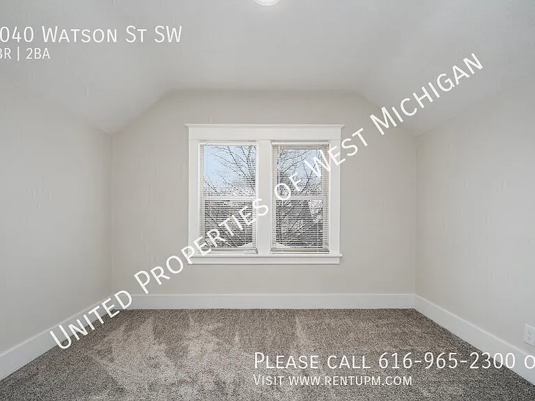 1040 Watson St SW — Photo 15