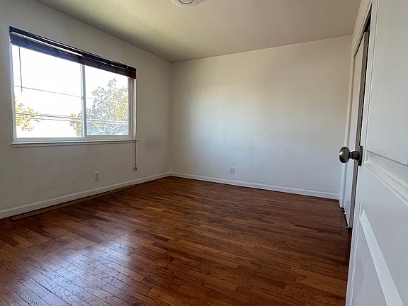 5th image of 977 N 7th St APT 5