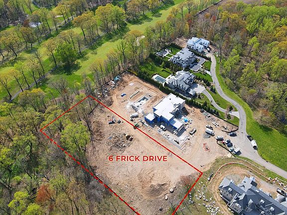 4th image of 6 Frick Dr