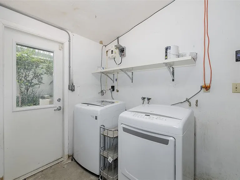 211 Timberlane Dr — Photo 9