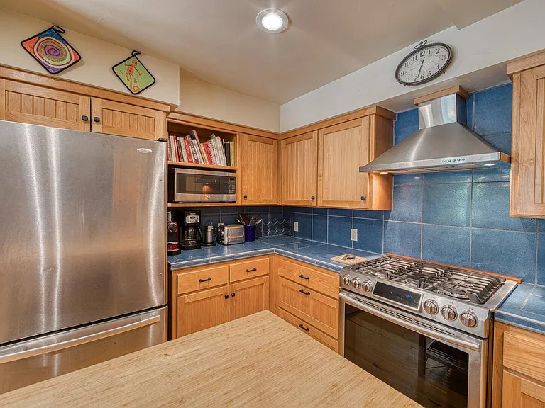 13972 Robin Ln — Photo 11