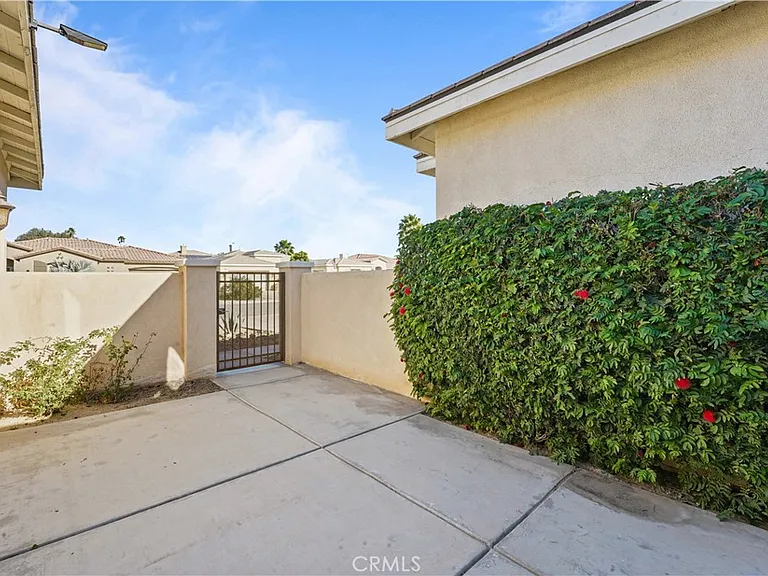 46073 Roudel Ln — Photo 4
