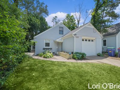 1644 Boston St SE, Grand Rapids, MI, 49506