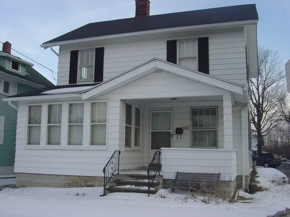 147 Eagle Point Rd, Rossford, OH 43460