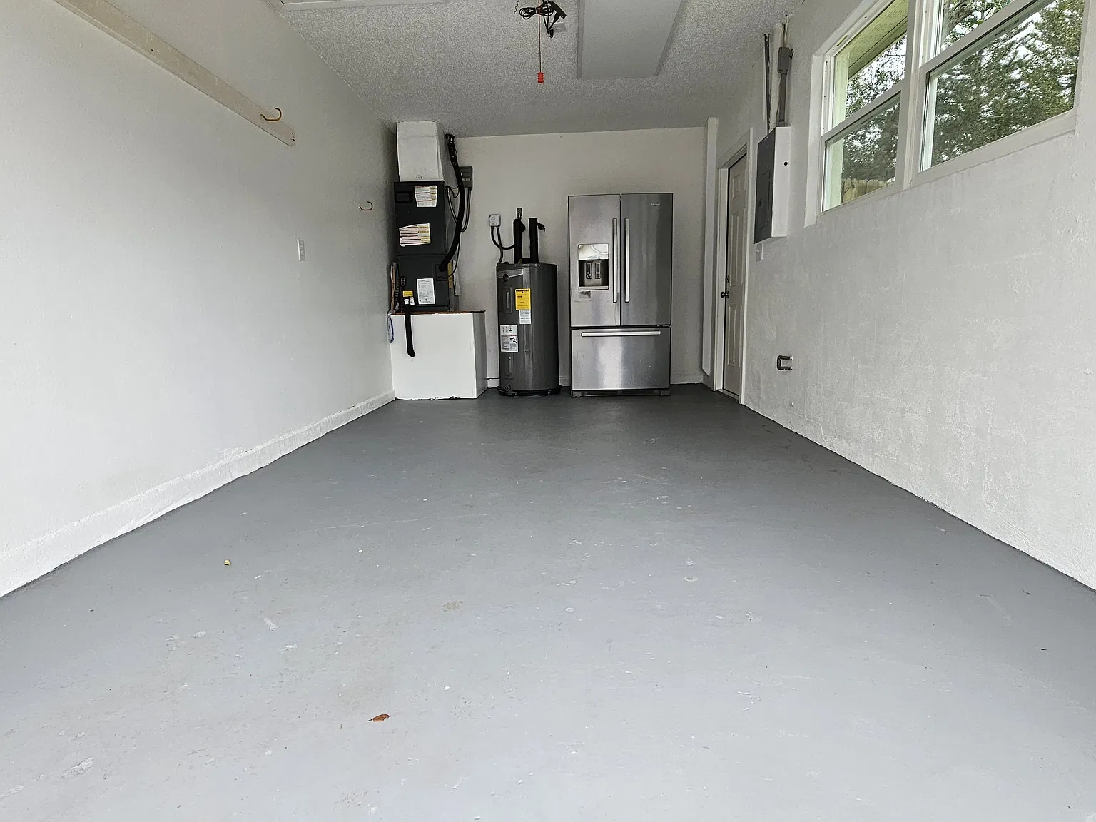 3 bed, 1060 sqft, $2,000 — Photo 4