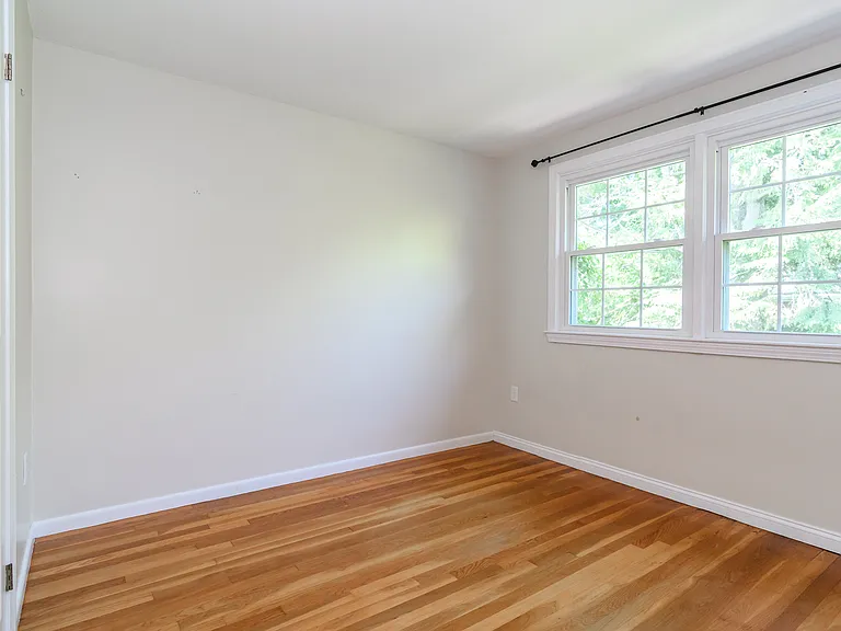 220 Kent St #220 — Photo 16