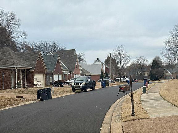 4th image of 7249 Lucia Ln