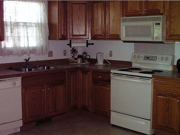 2nd image of 2911 Laurel Park Dr