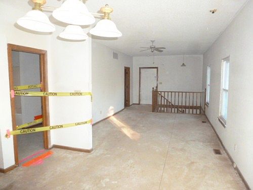 4th image of 800 S Taylor St