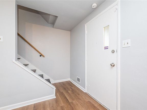 4th image of 1401 Cresson St