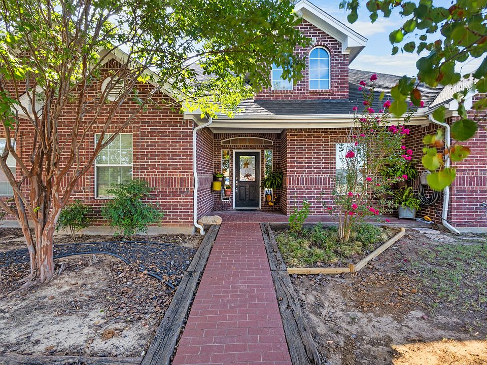 1st image of 108 Deer Creek Dr