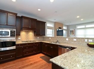 1401 S Emerald St #HOUSE, Chicago, IL 60607