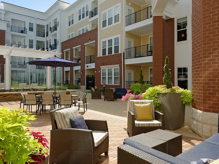 Courtyard with lounge seating