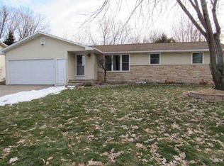 514 Lacona Ct, Green Bay, WI 54313