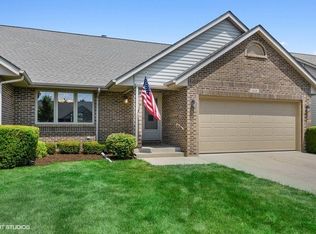 1839 Elizabeth Cir, Sycamore, IL 60178