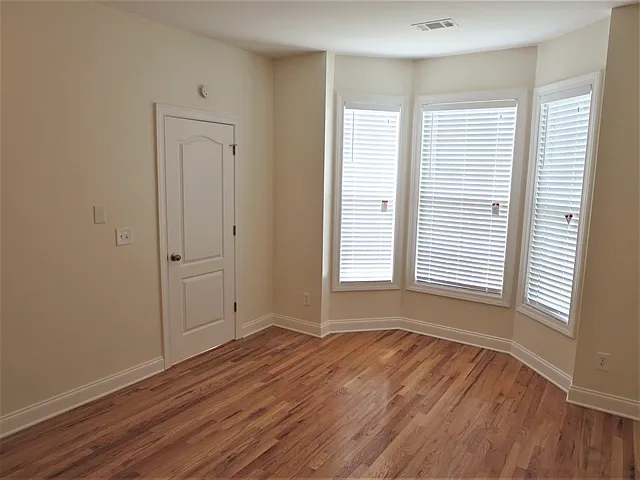 5592 Lair Ln — Photo 10