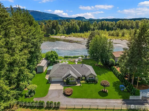 1128 Dyer Road, Sultan, WA 98294