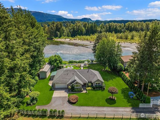 1128 Dyer Road, Sultan, WA 98294
