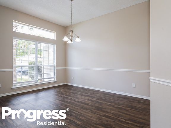 4th image of 313 Turtle Dove Dr