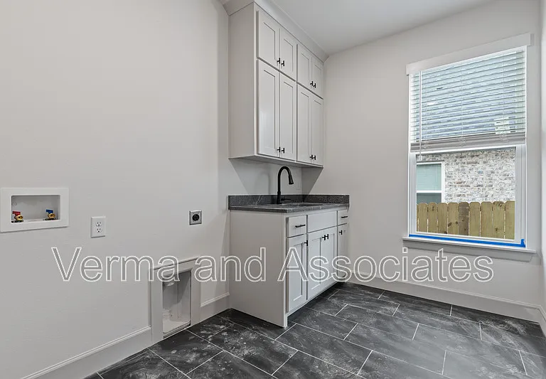 1121 Whistler St — Photo 21