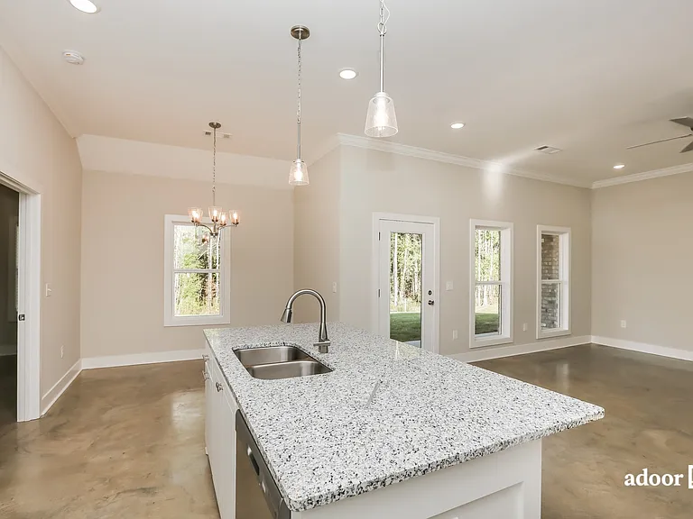 136 Shelby Mae Cir — Photo 4