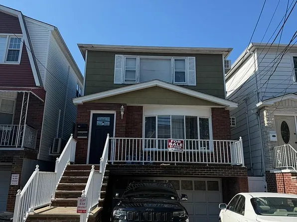 156 W 22nd St, Bayonne, NJ 07002