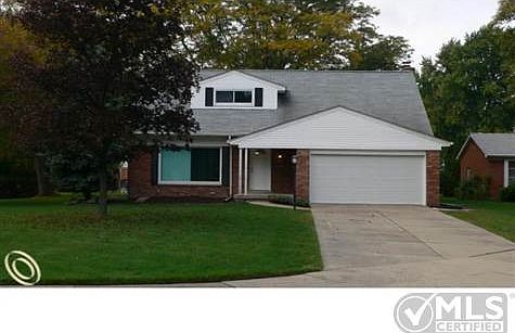 20300 HARBOR CT