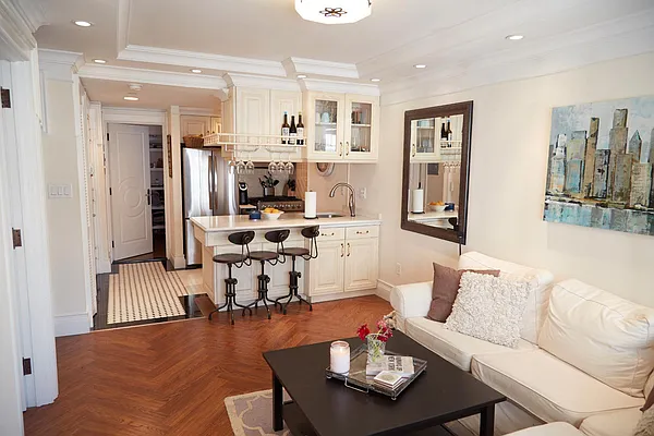 Rented by Keller Williams NYC | media 25