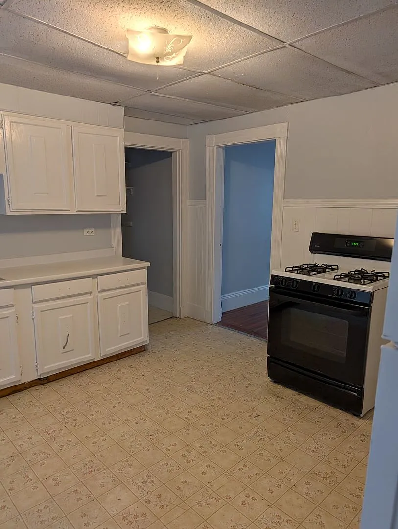 185 Lowell Street — Photo 4
