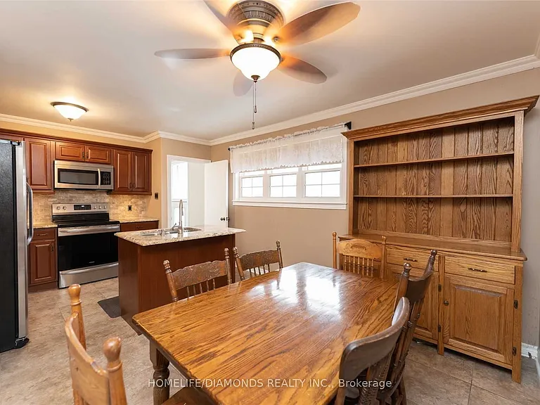 87 Raylawn Cres #UPPER — Photo 8