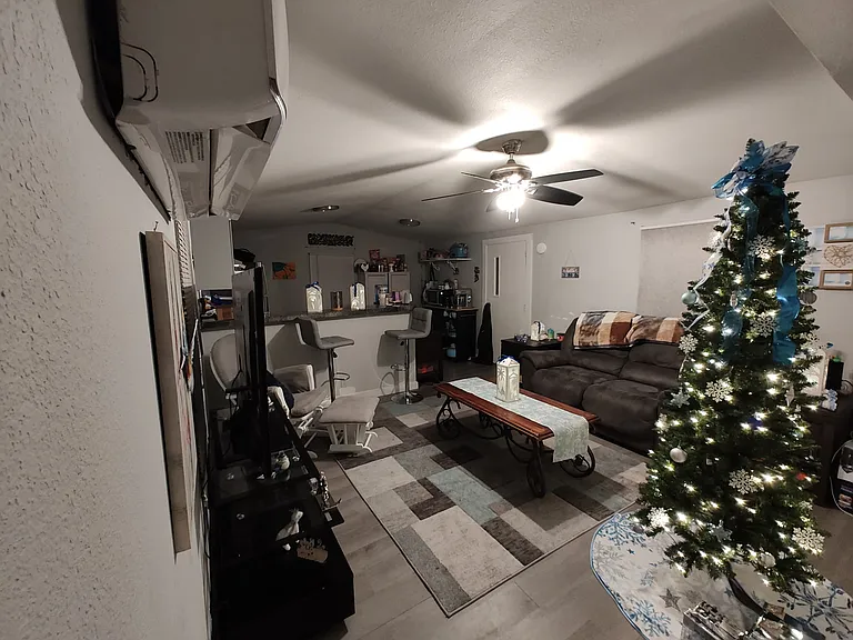 122 Taylors Ln — Photo 6