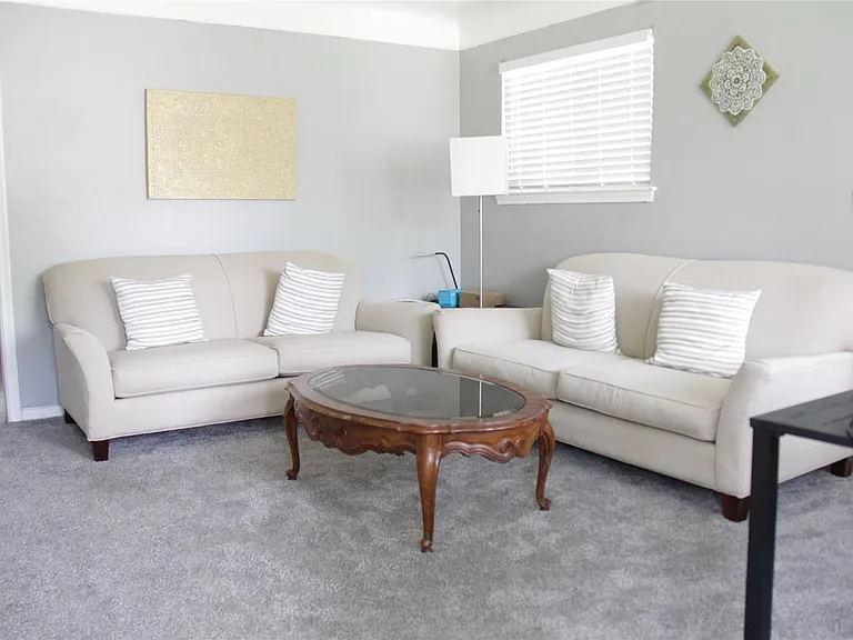 28051 Stuart Ave — Photo 6