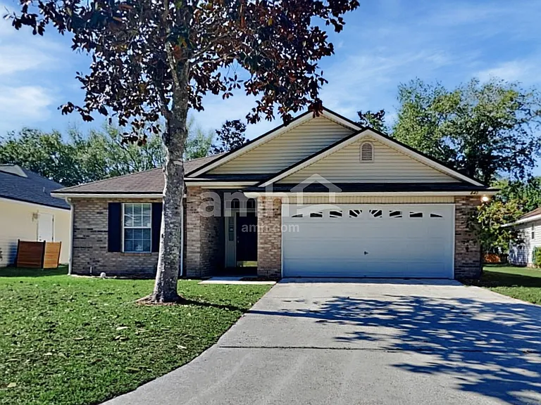 840 Mackenzie Circle St — Photo 1