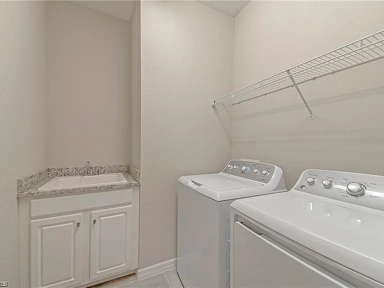 10284 Livorno Dr — Photo 16