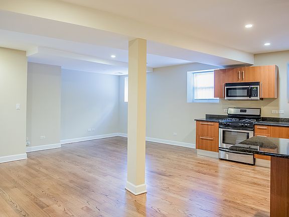 4th image of 3402 W Sunnyside Ave APT G