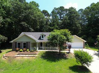 299 Forestview Ln, Auburn, GA 30011